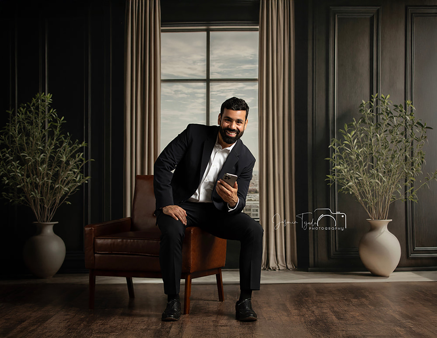 Office With a View Backgrounds - مراجعة Office Tech Background وسعره