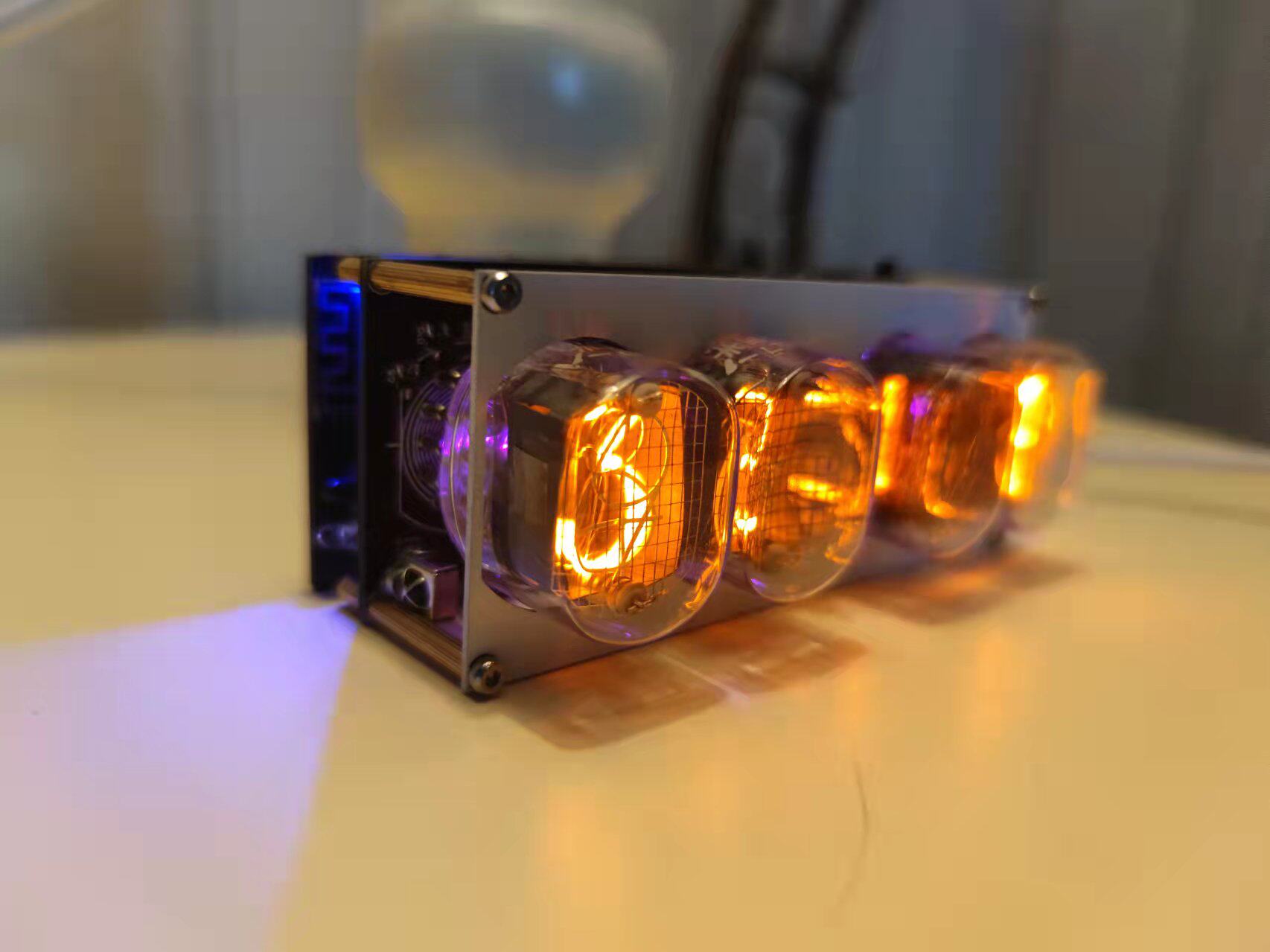 QS30-1 Nixie Tube Clock, Retro - مراجعة Tech Office Youtube وسعره