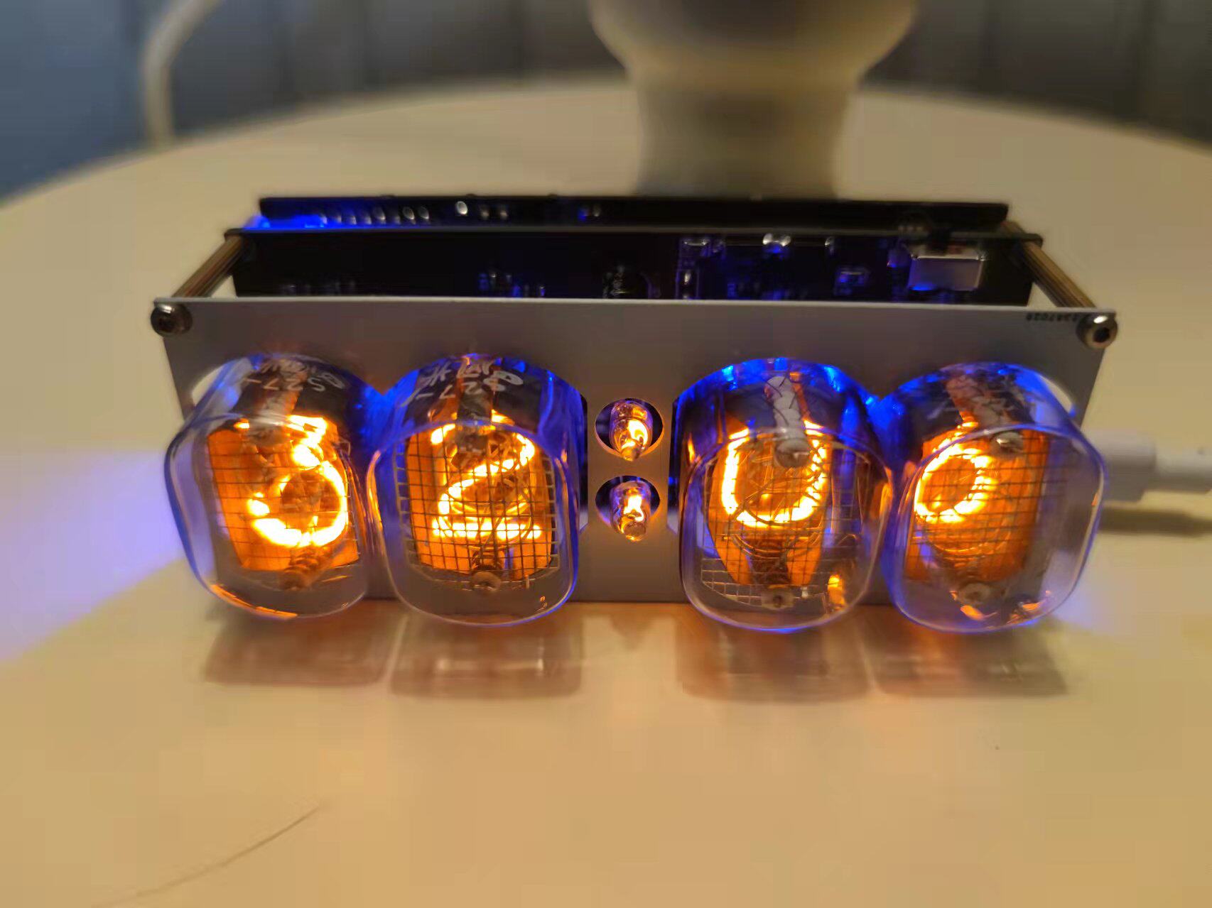 QS30-1 Nixie Tube Clock, Retro - مراجعة Tech Office Youtube وسعره