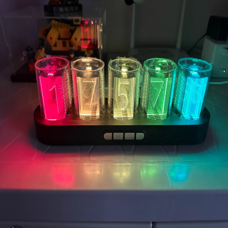 RGB Gaming Desktop Tech Decor  - مراجعة Tech Office Youtube وسعره